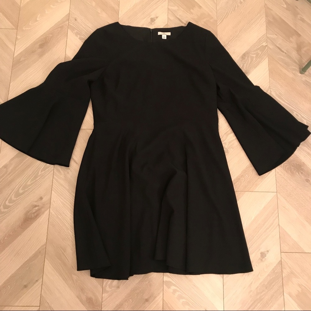 Halston Black Dressy Cocktail Dress 14 Bell Sleeve